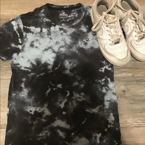 (Worn a few times) very comfy by hollister size small